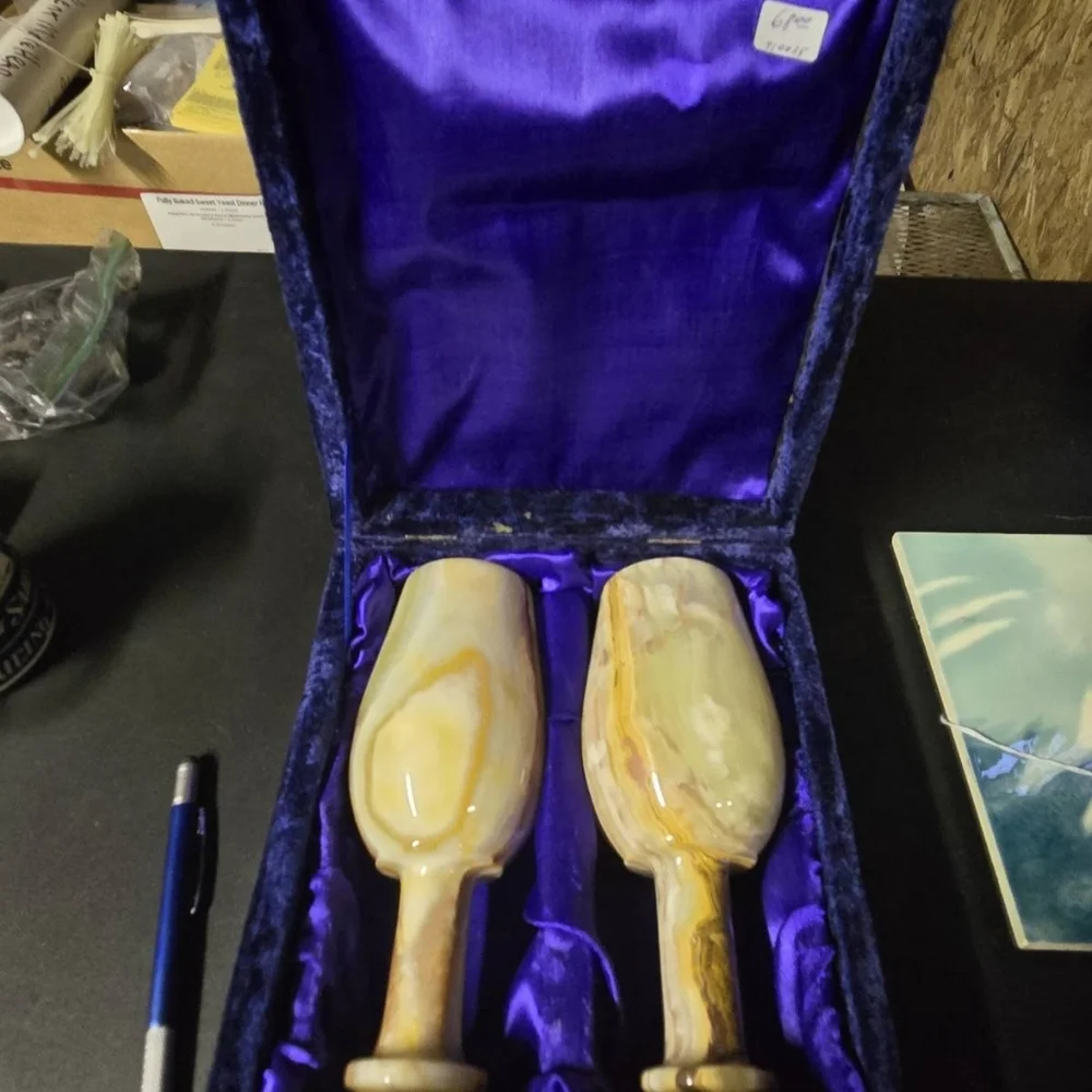 Natural Green Onyx Luxury Wine Goblets W case - Picture 2 of 5